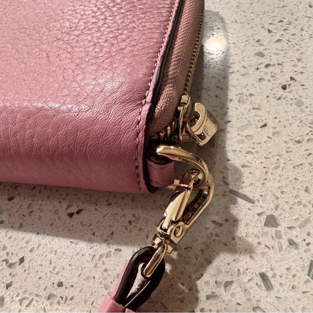 Tumi Pink Pebbled Wristlet Clutch EUC - Picture 5 of 15